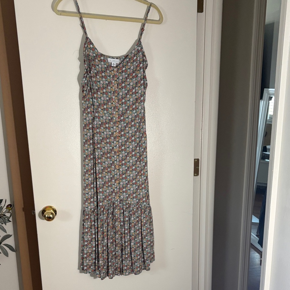 Floral Patterned Sleeveless Dress